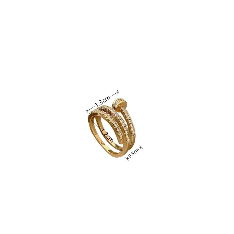 Anel dourado zircônia chefine